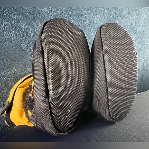 MEC toaster booties for baby/toddler size small - yellow - Picture 3 of 3